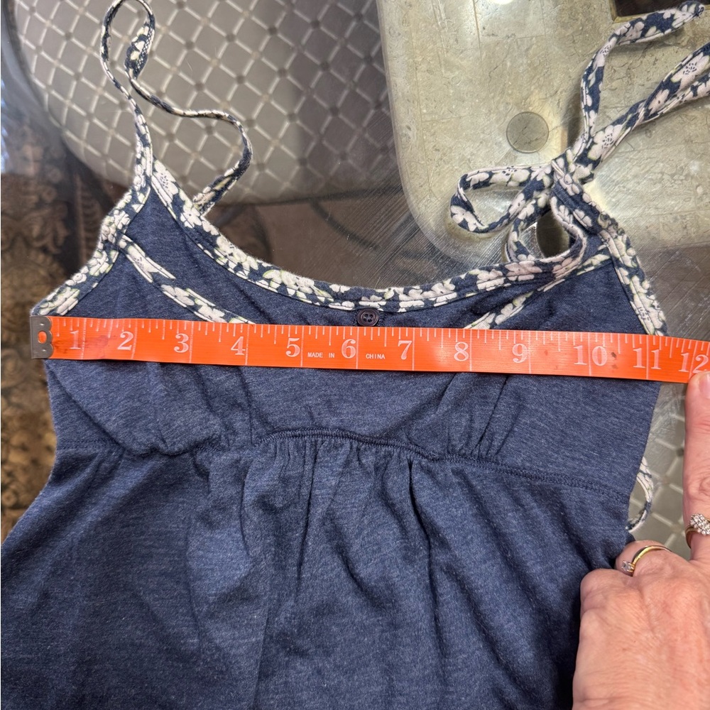 Hollister Vintage Y2K 2000’s Dark Blue BabyDoll Cut Tank Top with Floral Trim Sm - Picture 11 of 11
